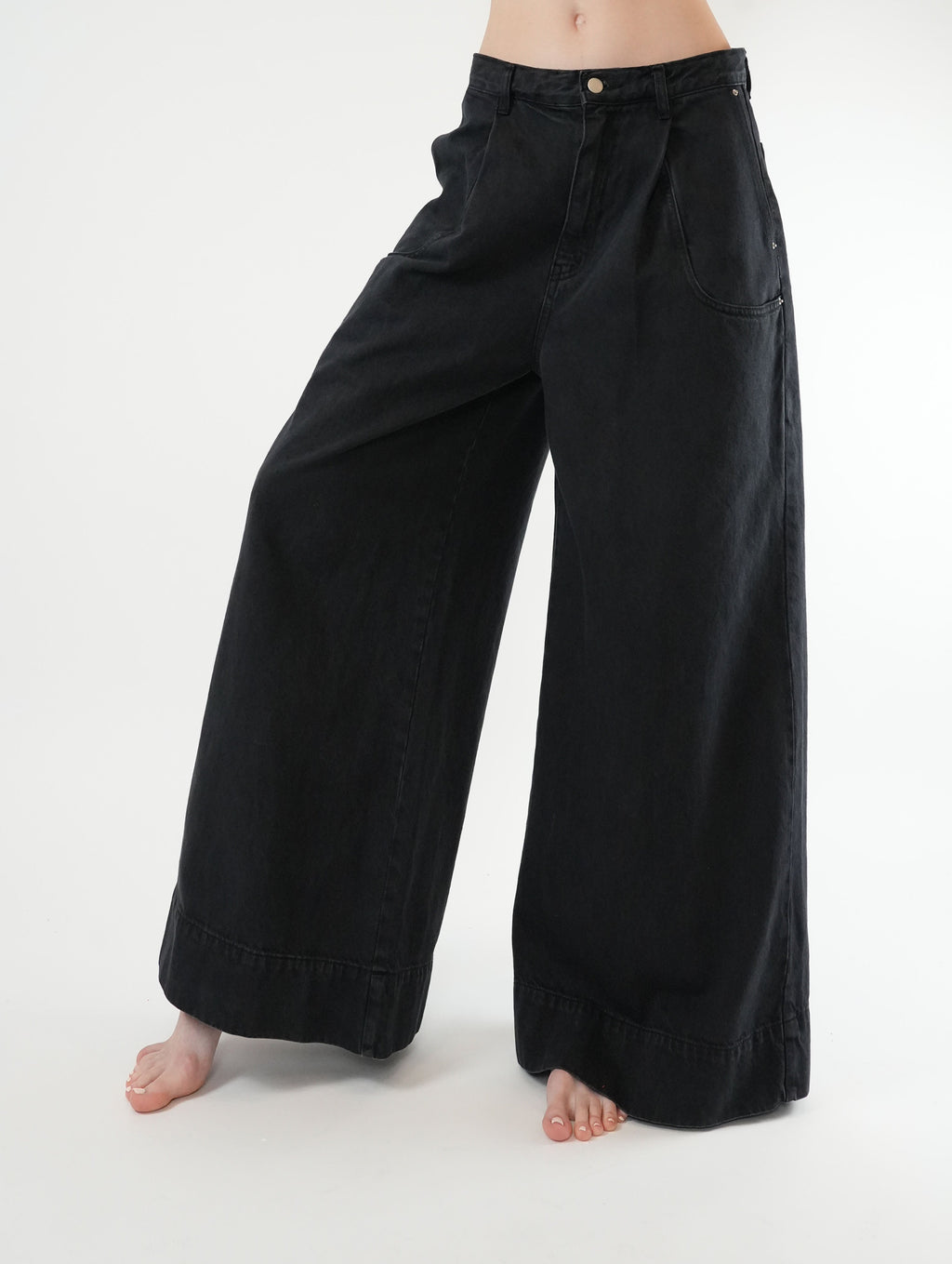Zola Noir Denim
