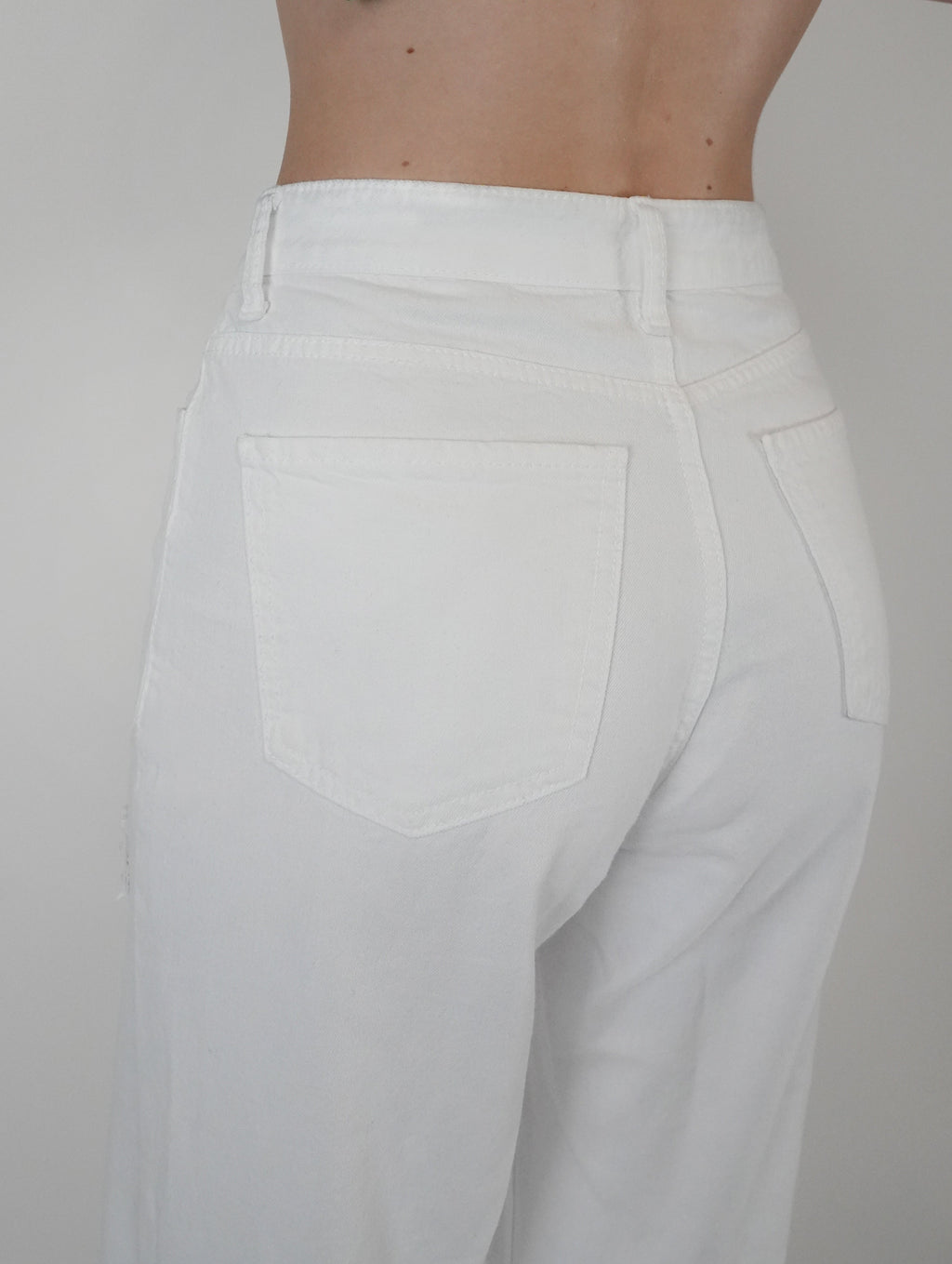Blanc Destroyed Summer Denim