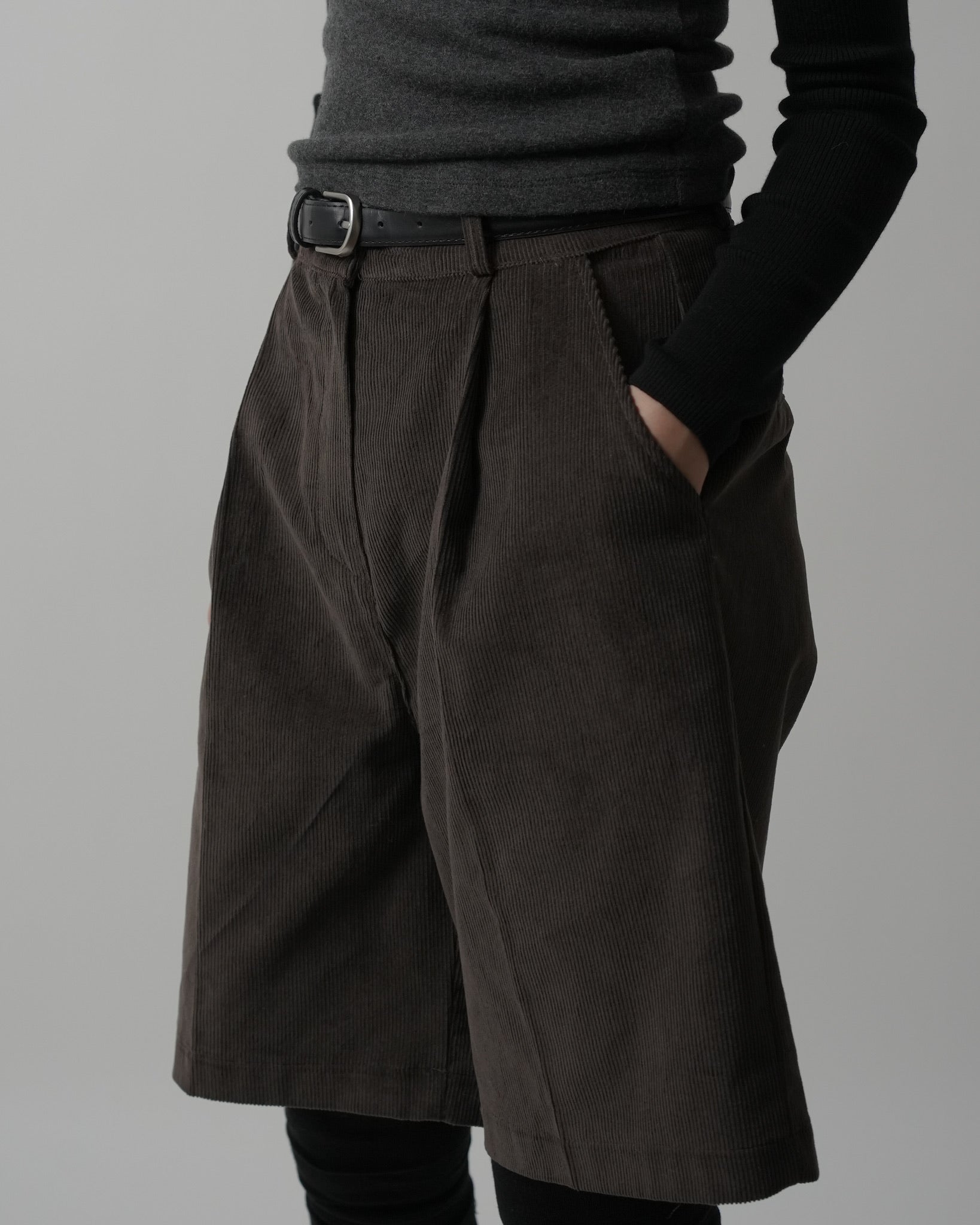 Corduroy Winter Bermuda Pants