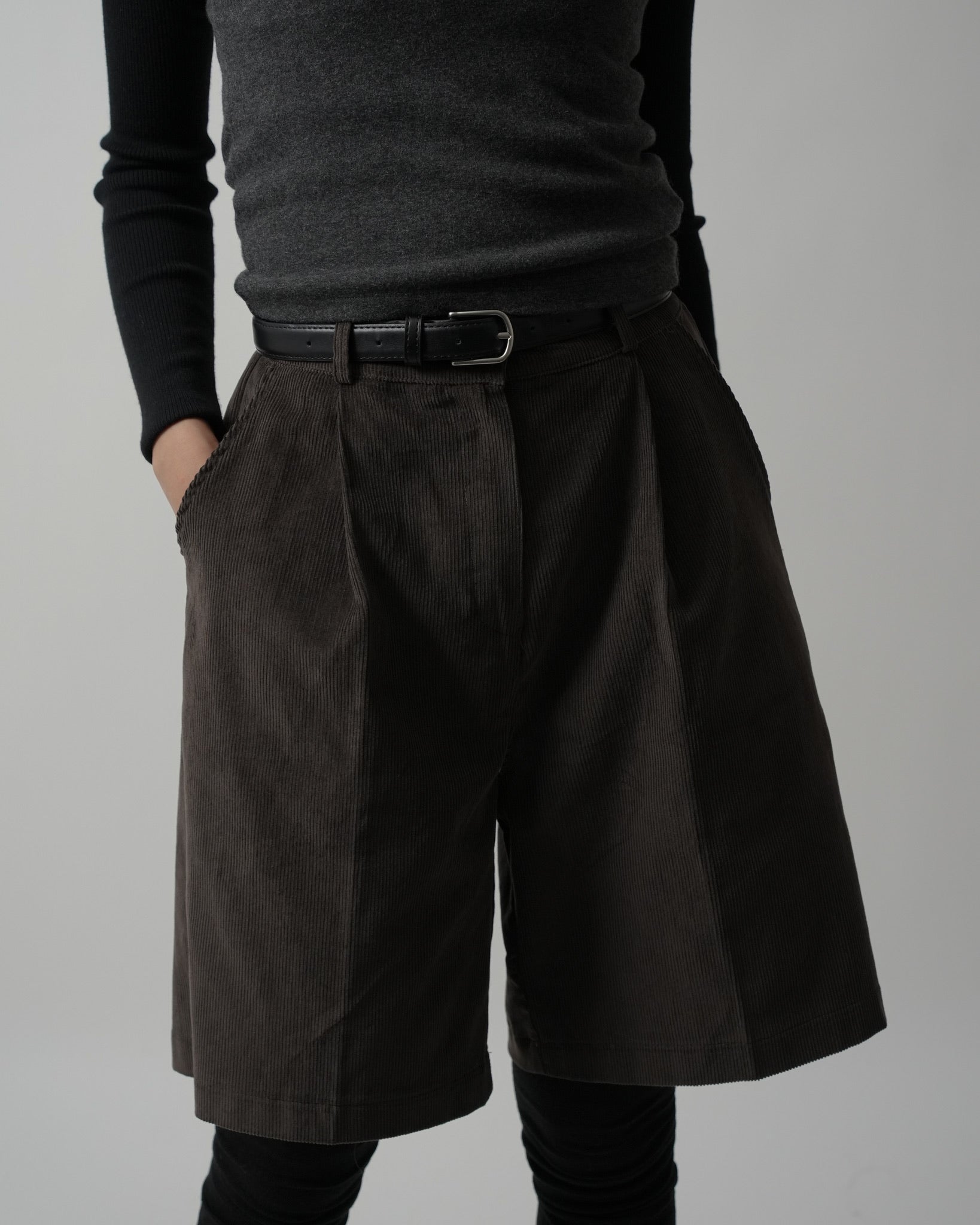 Corduroy Winter Bermuda Pants